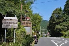 �}�u�R